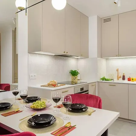 Lumina I Lux 2br With Parking I Balcony