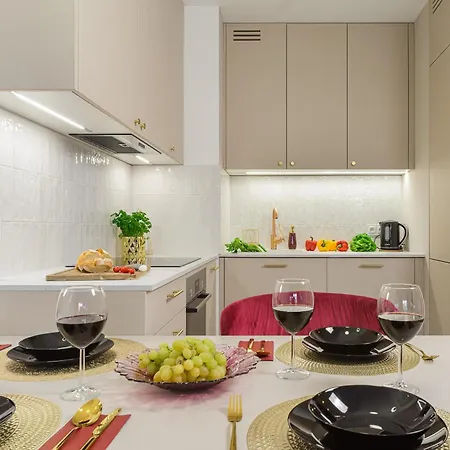 Lumina I Lux 2br With Parking I Balcony *
