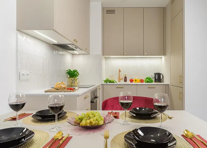 Lumina Luxury With Parking *