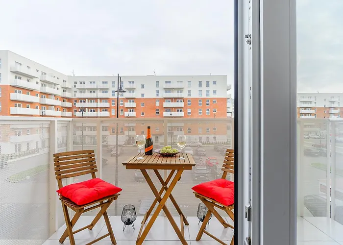 Lumina Luxury With Parking *